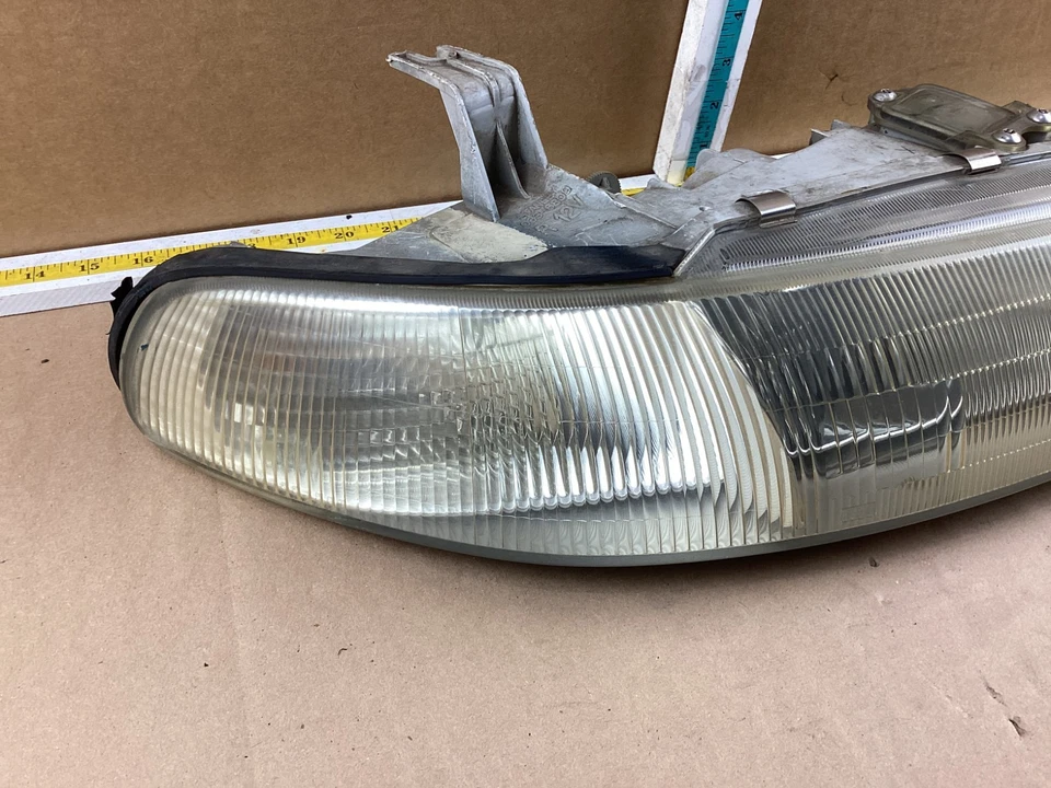 Faro lateral derecho pasajero Mazda 626 1993-1997 114-58364R OEM Foto 2 de 4