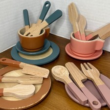Pretend Play Kitchen Cups, Saucers  Utensils Wooden Melissa and Doug style