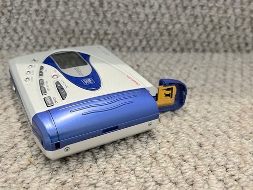 Sharp MD-SR50 Mini Disc Player/Recorder Walkman. SHARP - Picture 13 of 17