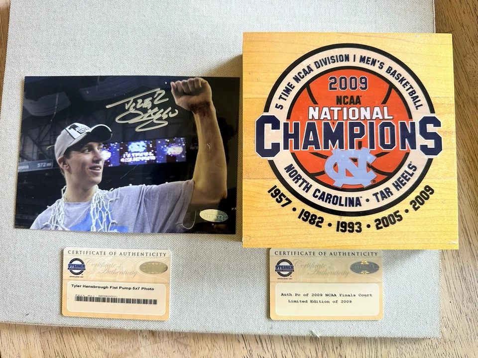 2009 UNC NCAA Championships Floor Piece + T. Hansbrough autógrafo ambos com certificado de autenticidade - Imagem 2 de 4