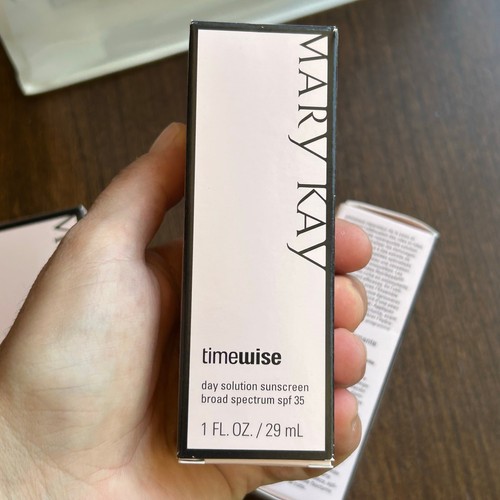 Mary Kay timewise moisturizer night solution and day solution combo/oily skin - Picture 3 of 7
