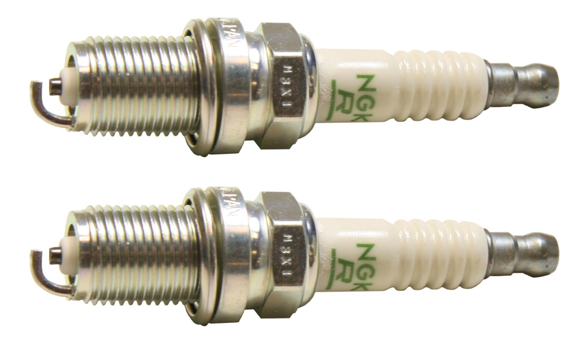 NGK Standard Spark Plug - BPR9ES - Stock #7788 - Solid Tip - 2 Pack