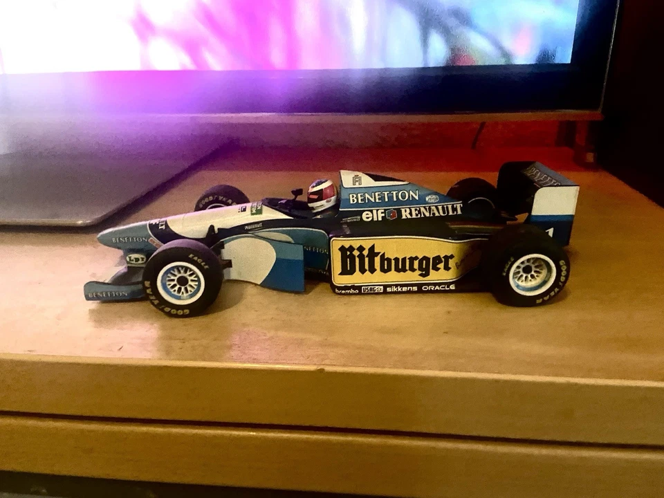 Renault Benetton B195 Sieger Formel 1 Europa GP 1995 Schumacher Modellauto 1:18 - Bild 2 von 3