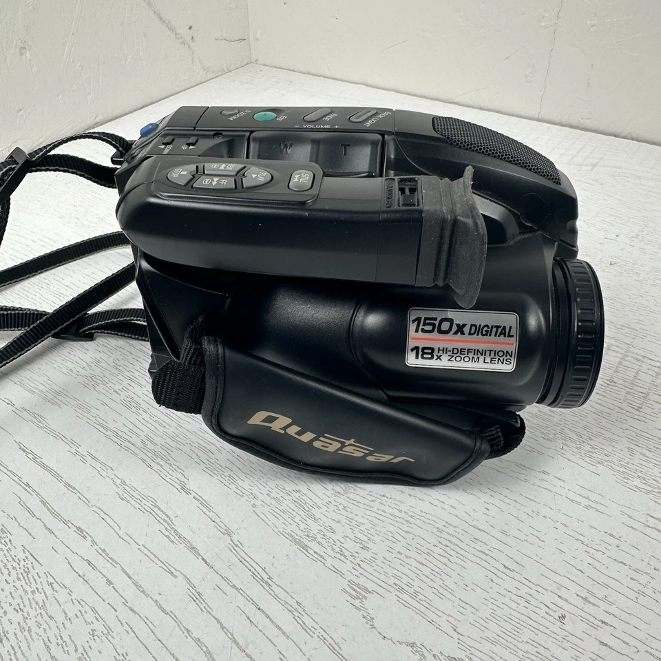 Quasar Palmcorder VhsC Palmsight VM-L450 Tested Works No Battery Camcorder - Image 2 of 4