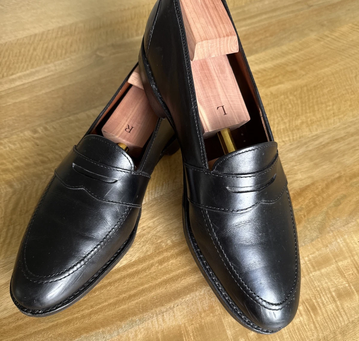 Brooks Brothers Classic Black Velvet Crown Slip on Loafers 9.5 Brooks Brothers Black Velvet Crown Detail Loafers Size 12 UK main image 2