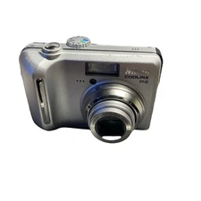Nikon Coolpix S2 5.1 MP 3X Zoom Digital Camera Silver + Battery, TESTED