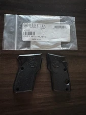 BERETTA OEM Factory  Subcompact M 3032 .32 cal. Tomcat Pistol Grips JG32P NEW