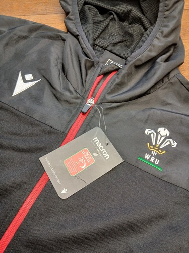 Herren Macron Welsh Rugby WRU 20/21 Travel Staff Kapuzenjacke Large Neu