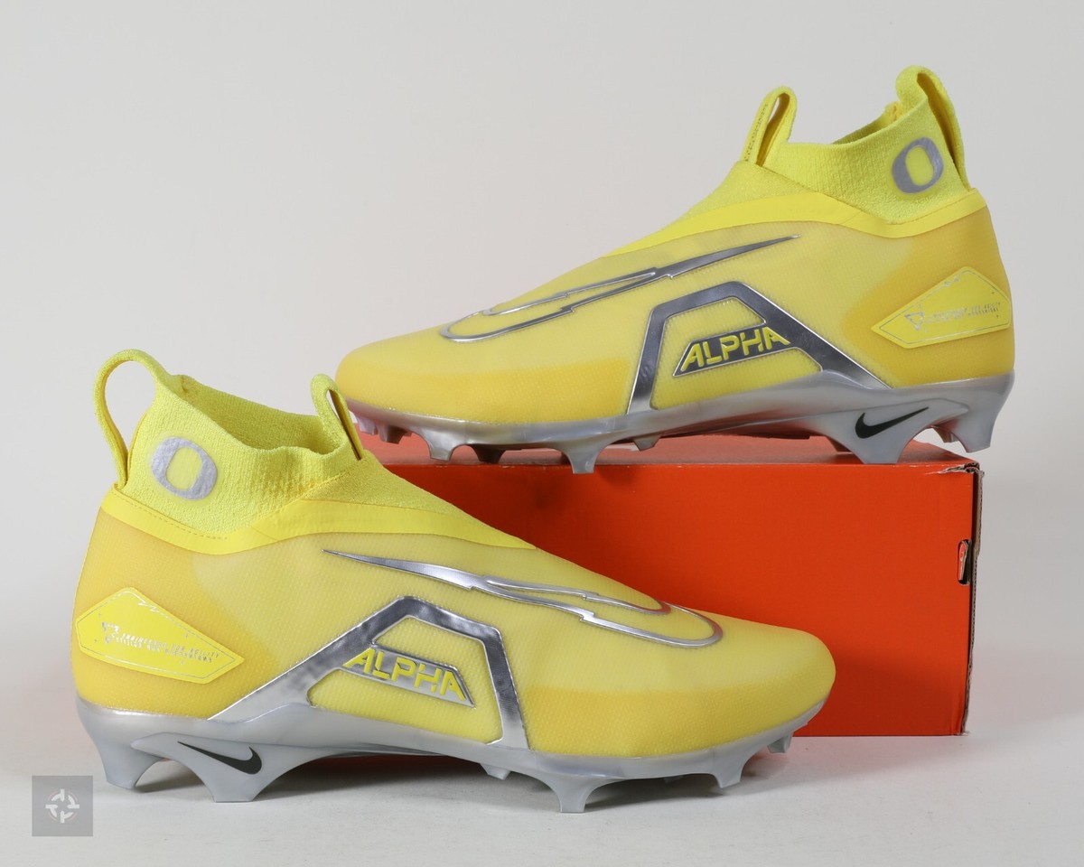 Nike Alpha Menace Elite 3 Oregon Ducks PE Yellow Football Cleat