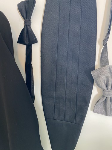 Black Tuxedo Wedding Formal Wear Tailored Fit Black Jos A Bank Traveler Classic - Picture 13 of 20
