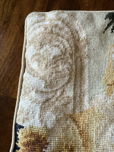 Vintage Needlepoint Wool Yellow Pomeranian Dog Throw Pillow Cover 13.5" - Picture 4 of 15