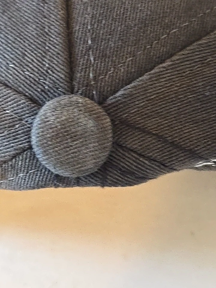 Gorra de béisbol ajustada Tapout MMA calaveras sombrero blanco y negro talla L/xl usada en excelente estado de colección Foto 4 de 4