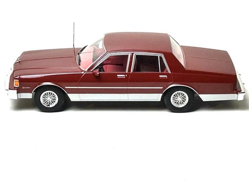 1985 Chevrolet Caprice Classic Sedan Red 1/18 MCG HTF ! - Picture 6 of 11