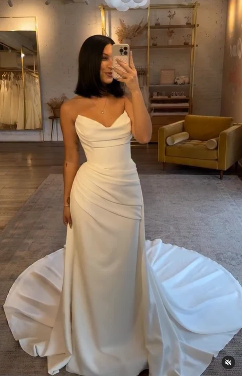 Vestidos de novia sirena sin mangas novia satinado barrido tren vestidos de novia Foto 3 de 4