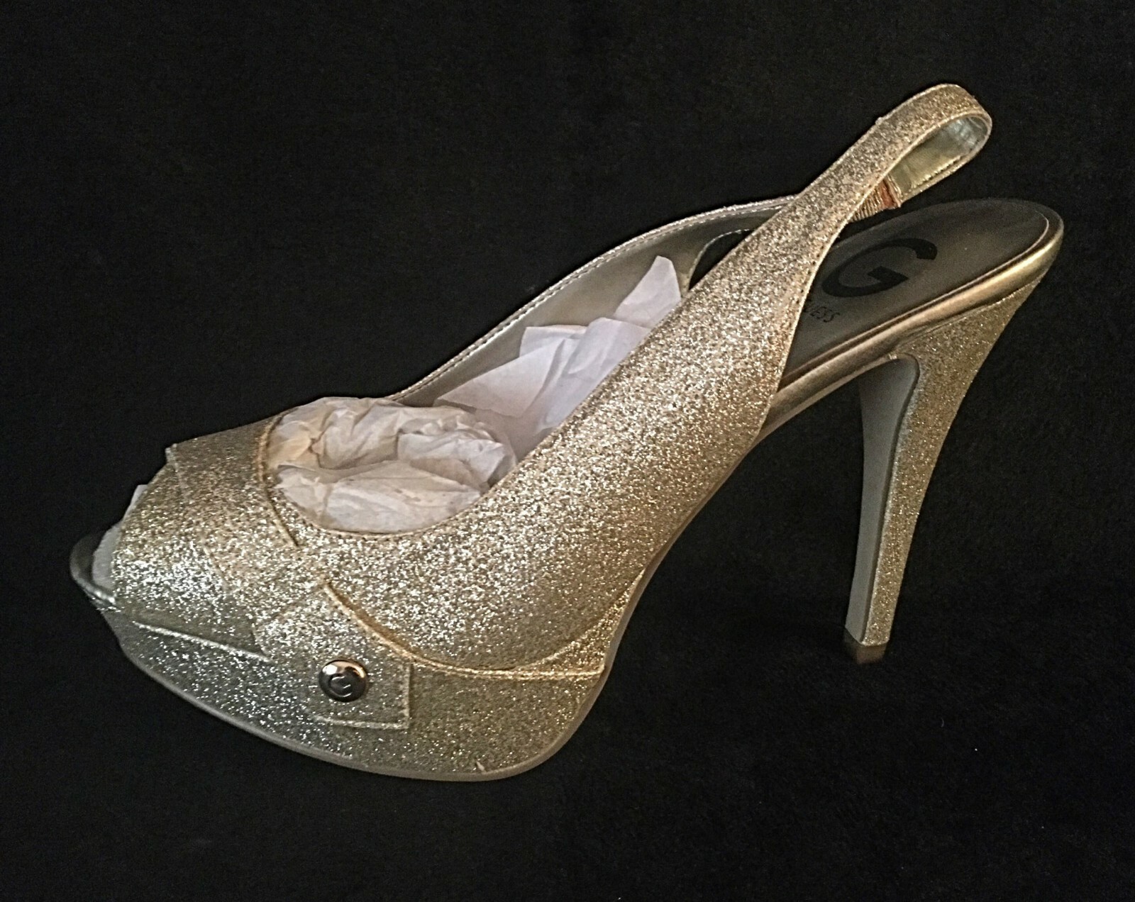 BRAND NEW Designer Guess Gold Shoes size 9 eBay