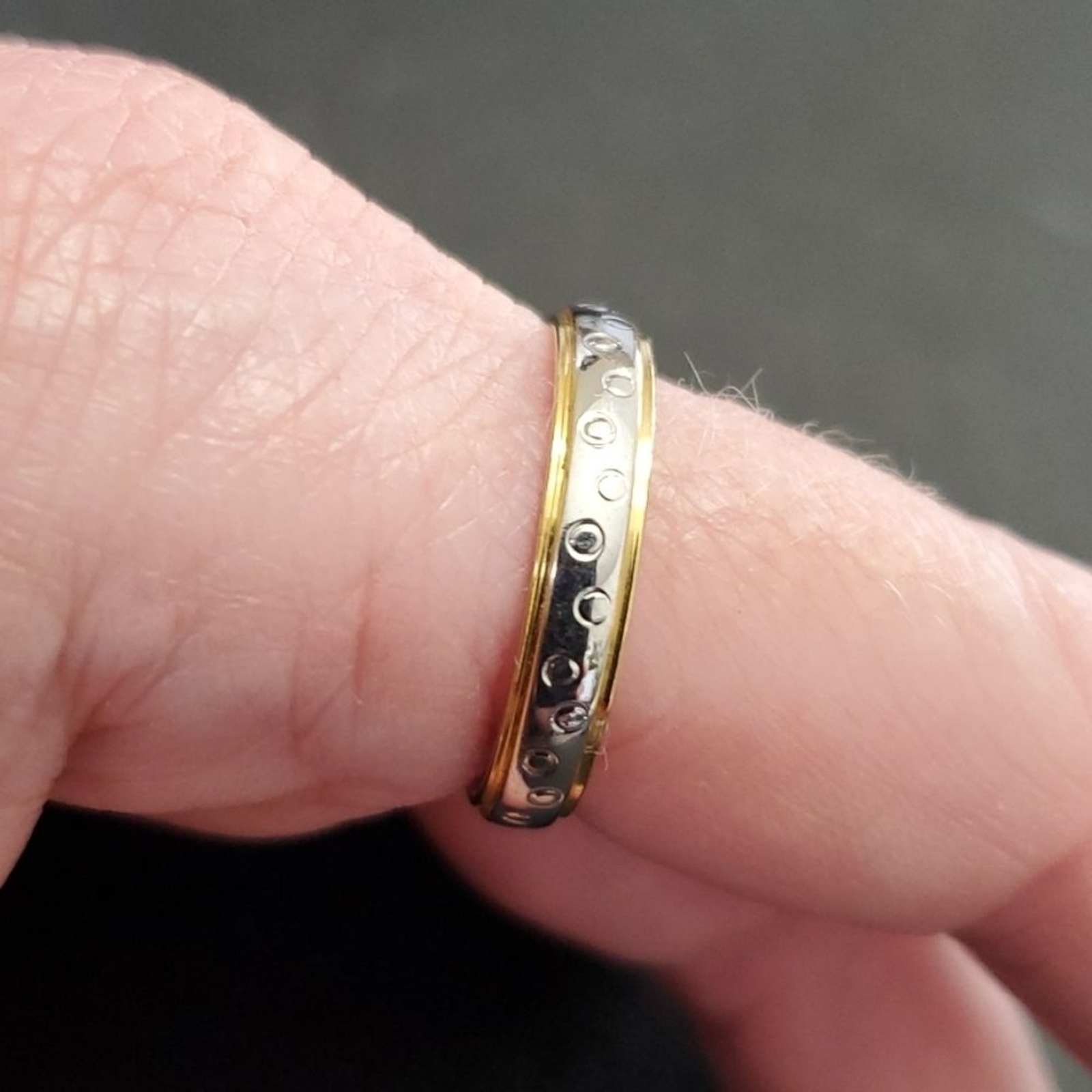 Multi tone ring with circles approximately size 8 - image 3