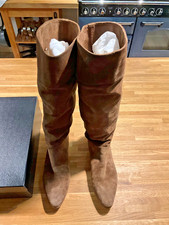 PRADA BROWN SUEDE CALZATURE DONNA BOOTS BOXED IN EXCELLENT CONDITION