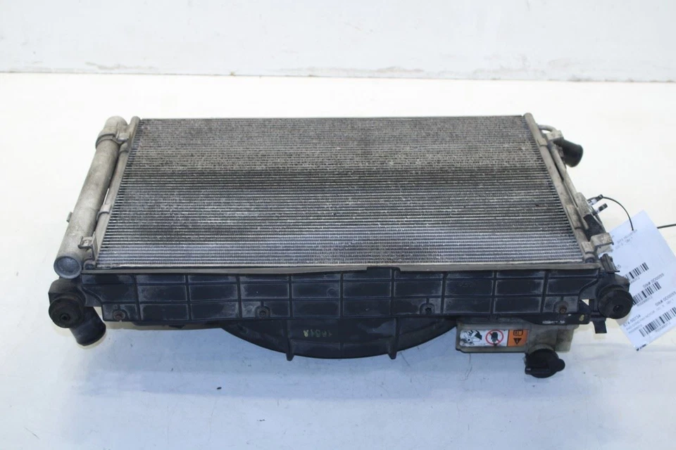 Juego de soplador de refrigeración de radiador Hyundai Veloster Base 1,6 L 2011-2014 25380-1R050 OEM Foto 2 de 4