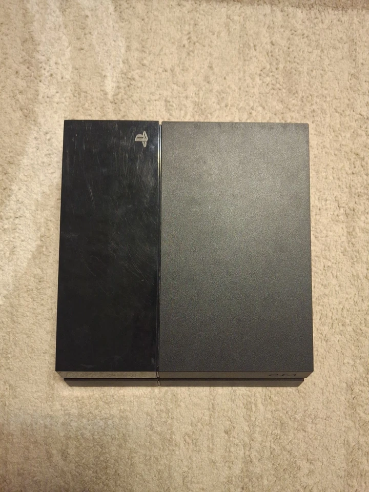 Sony PlayStation 4, Foto 1 von 5