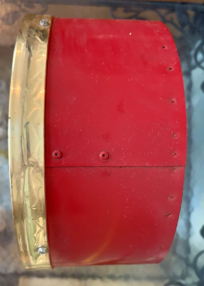 Recuperado Vintage Canal Letra Q Rojo Acrílico Con Borde Dorado Retro Decoración Urbana Foto 2 de 4