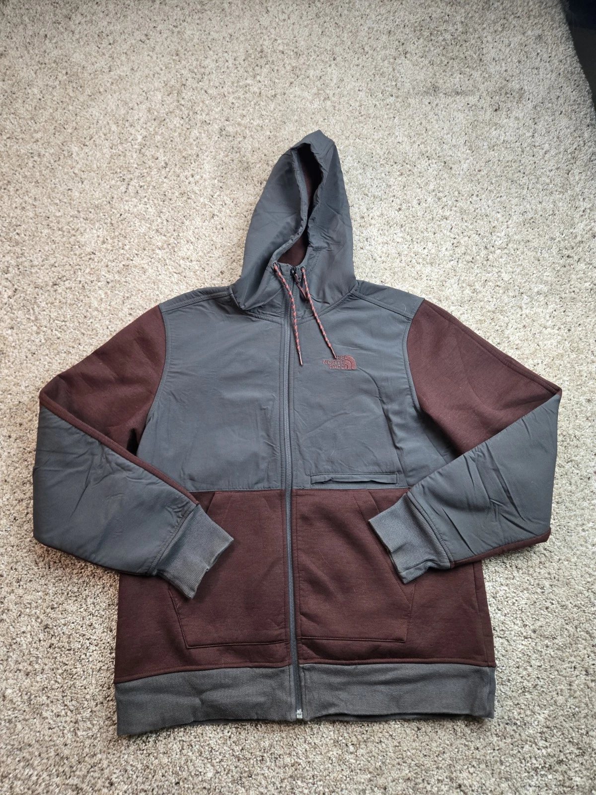 The North Face Jacket Mens Medium Burgundy Blocked Thermal 3D Hooded Full Zip