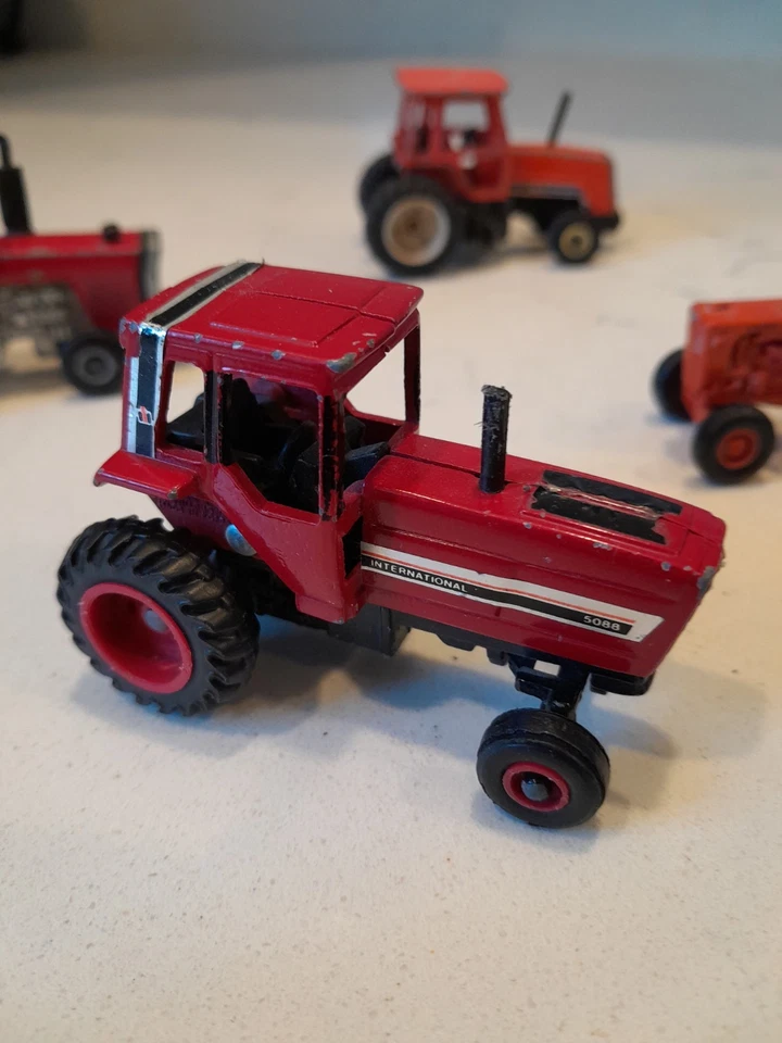 Lote De 4 Juguetes De Granja Ertl De Colección 1/64 Difíciles De Encontrar Cosechadora Internacional Allis Chalmers Foto 4 de 4
