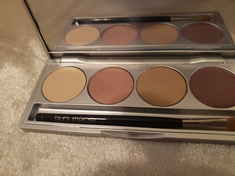 Mini pinturas de ojos LAURA MERCIER sombra de ojos crema de mantequilla rosa whisky parís de noche Foto 4 de 4