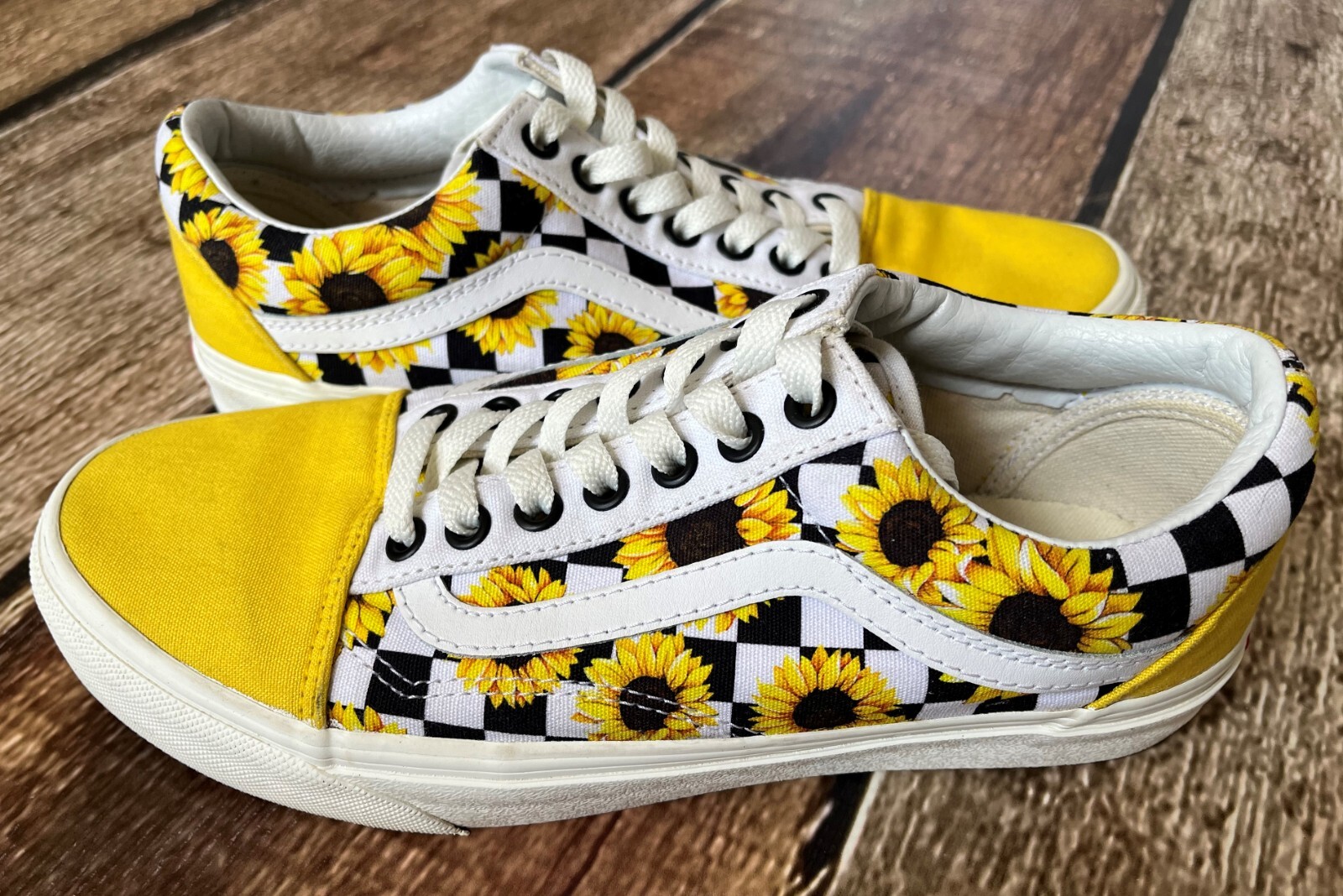 VANS OLD SKOOL SUNFLOWERS RARE YELLOW BLACK WHITE WOM… Gem