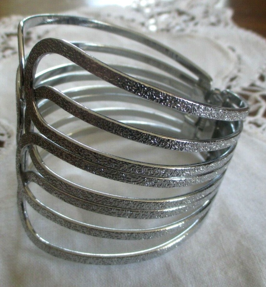 Bracelet Manchette Argenté Vintage – Gravure Fine, Pierre Turquoise, Bijou Ancien De Stock