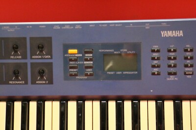 USED YAMAHA CS-1X Keyboard cs1x Vintage Synth Synthesizer U1693