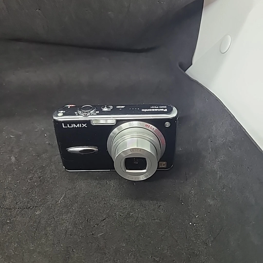 Panasonic LUMIX DMC-FX01 Digital Cameras with AF Lock for Sale