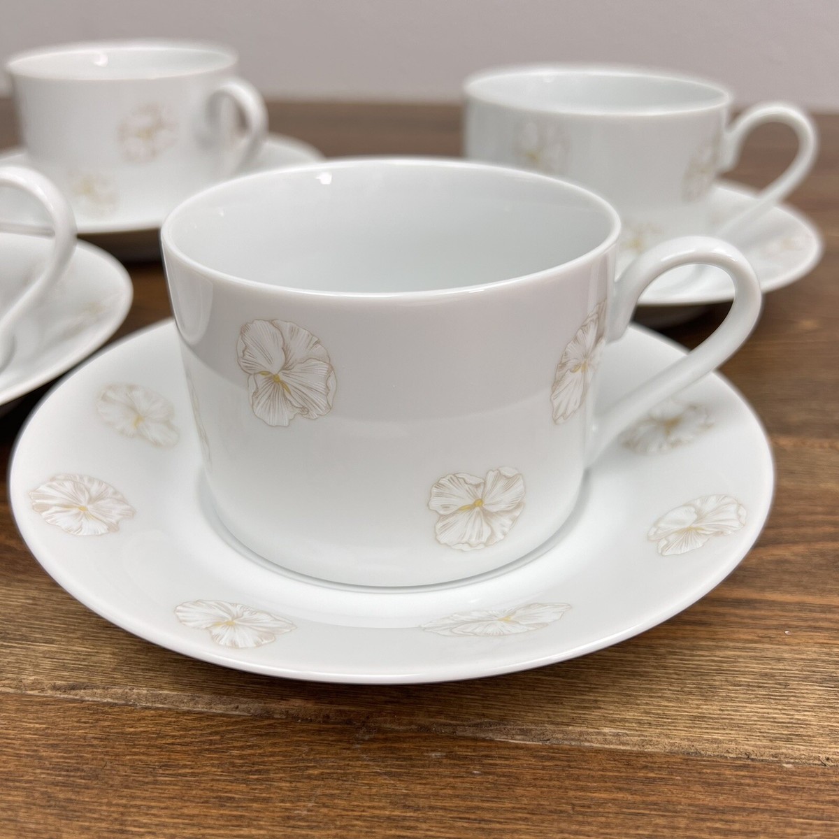 Elegant Mikasa White Ivory Fine China Cup Saucer Set Of