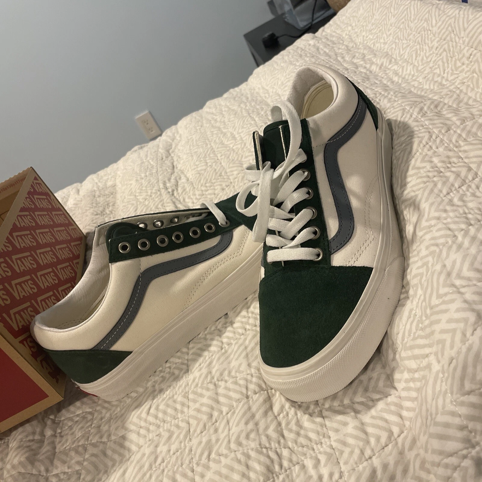 SNEAKERS SCARPE VANS VECCHIE SKOOL NUOVE CON ETICHETTE TAGLIA US TAGLIA 8 uomo 9 5 donna varsity NUOVE