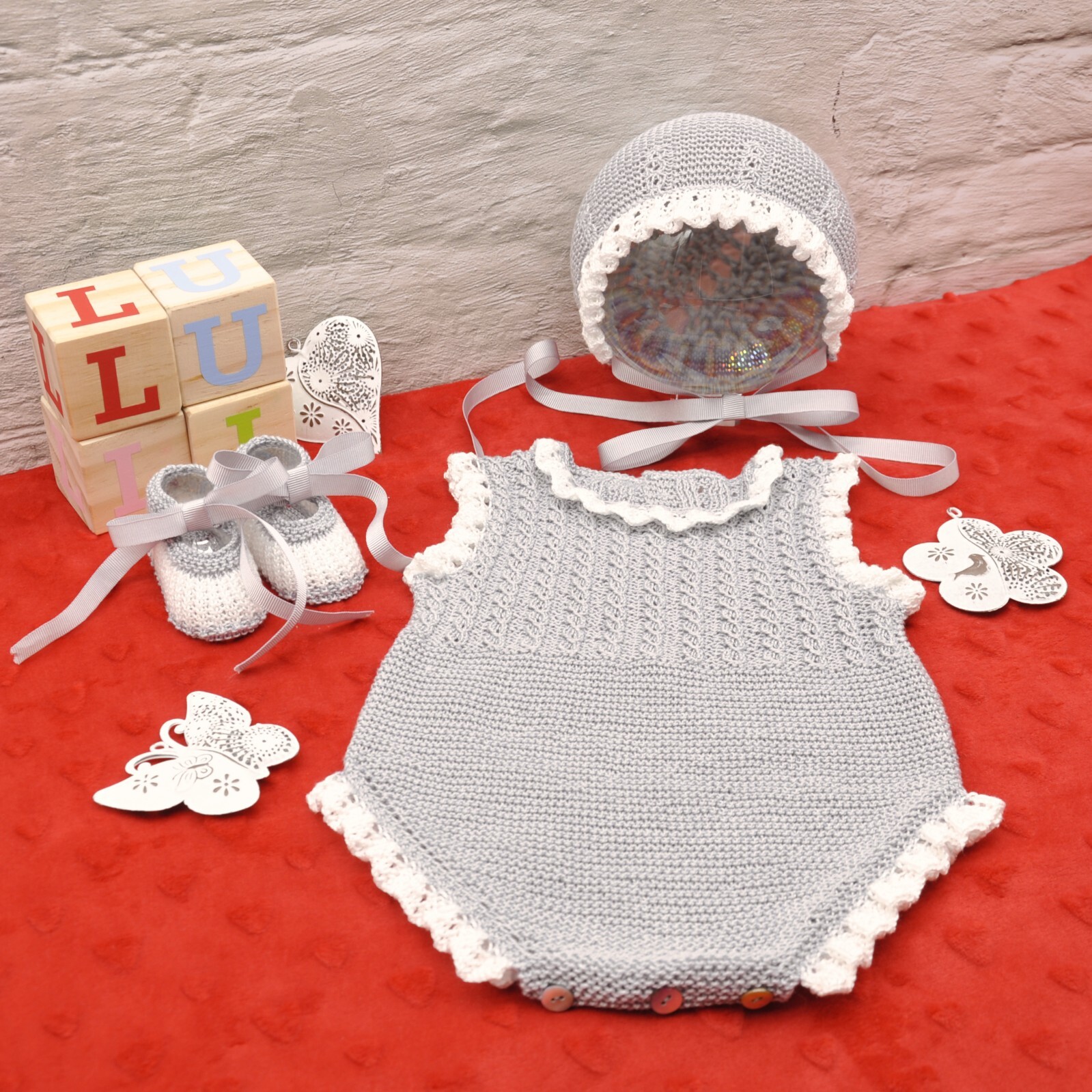 Conjunto de fino punto para Bebé - HECHO A MANO