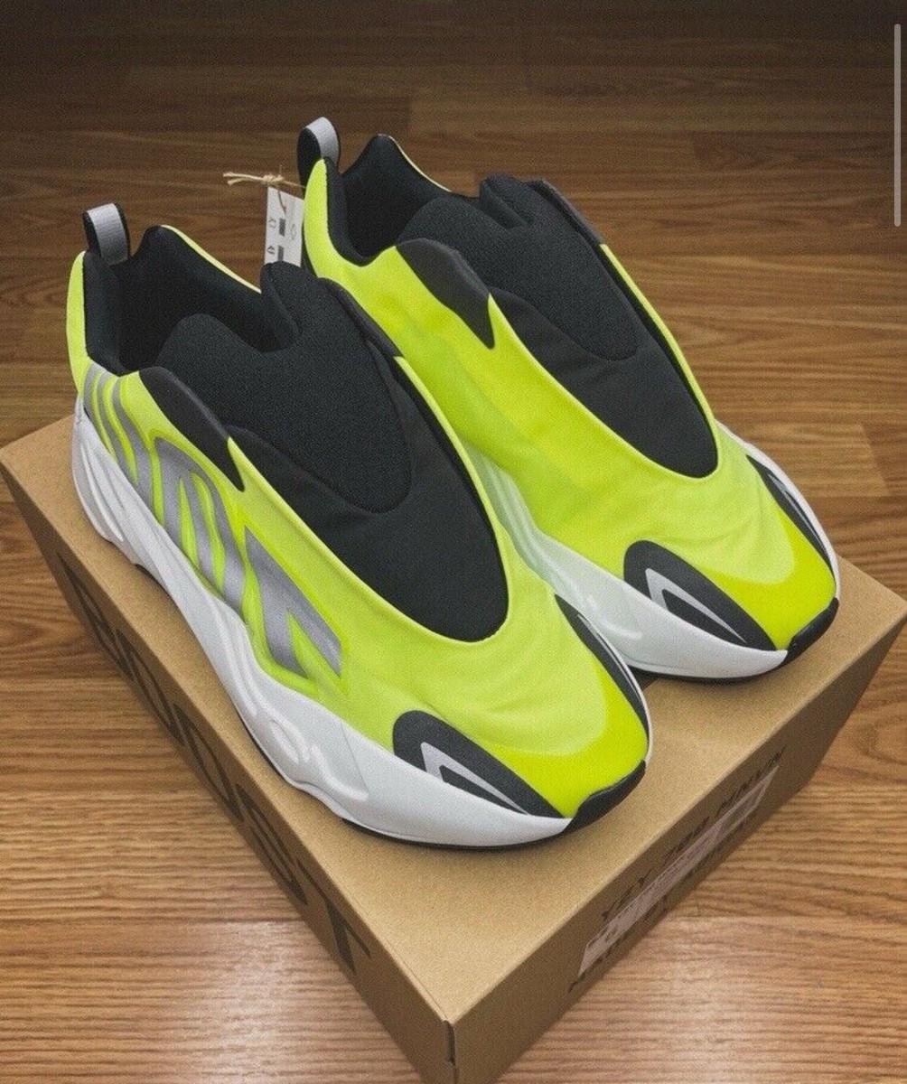 Yeezy Boost 700 MNVN Laceless phosphor 195736146815