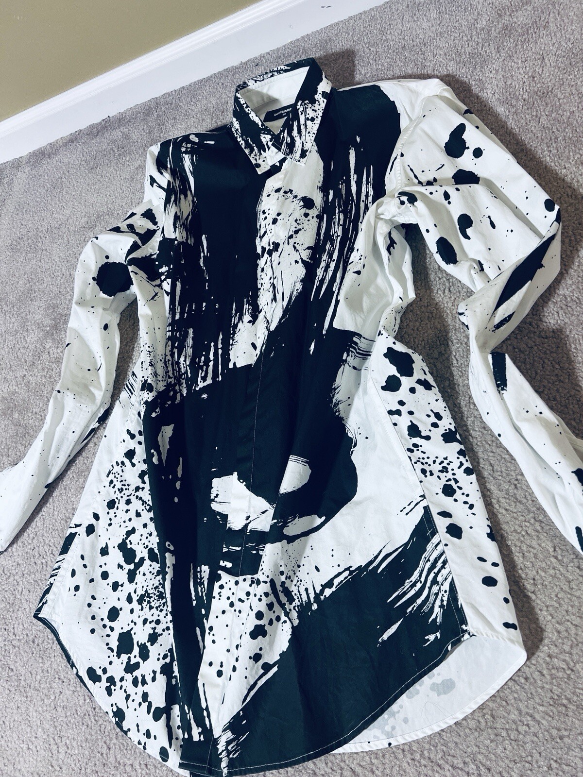 Dsquared2 Runway Super Black And White Color Splash MSRP $3800