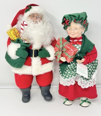 Vintage Christmas Mr. & Mrs. Claus Doll Dolls Display Realistic Posable Mrs Read
