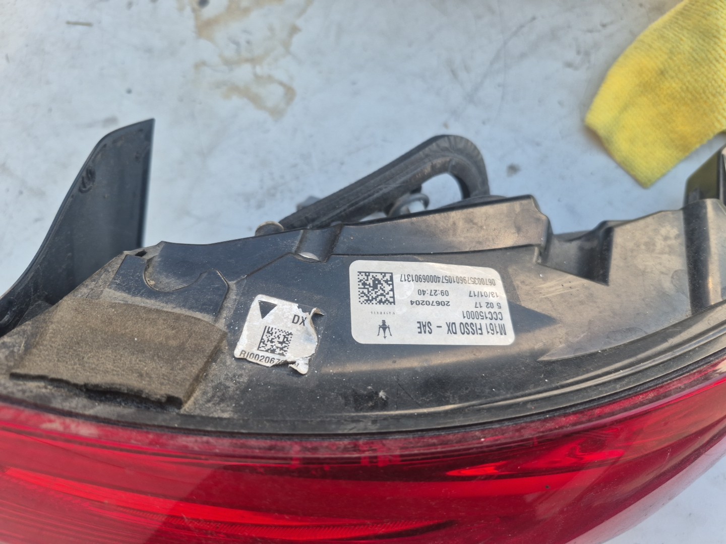 2017-2020 MASERATI LEVANTE M161 REAR RIGHT OUTER TAILLIGHT LAMP 670035796 Chip**