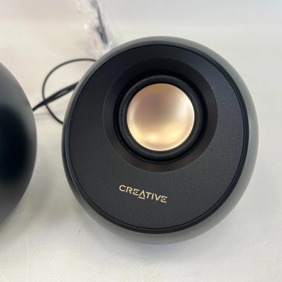 Creative Pebble V3 Minimalistic USB-C Powered Bluetooth Desktop Speakers Black - Image 3 of 4