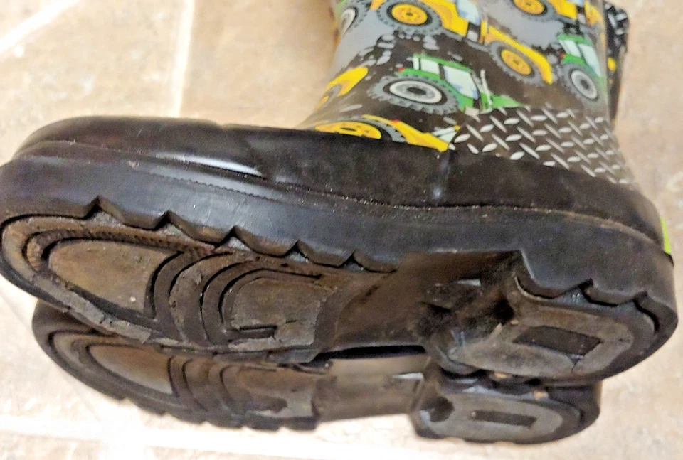 Western Chief boys size 9 / 10 US rain Rubber Farm Boots Tractor Plaid Black VG - Image 4 of 4
