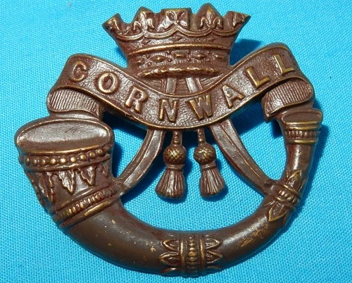 WW1 DUKE OF CORNWALL'S LIGHT INFANTRY BRONZE BRITISH MILITARY BADGE GENUINE LEFT