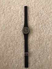 Vintage Lorus V236-0170 (A0) Black Quartz Watch with Gold Trim