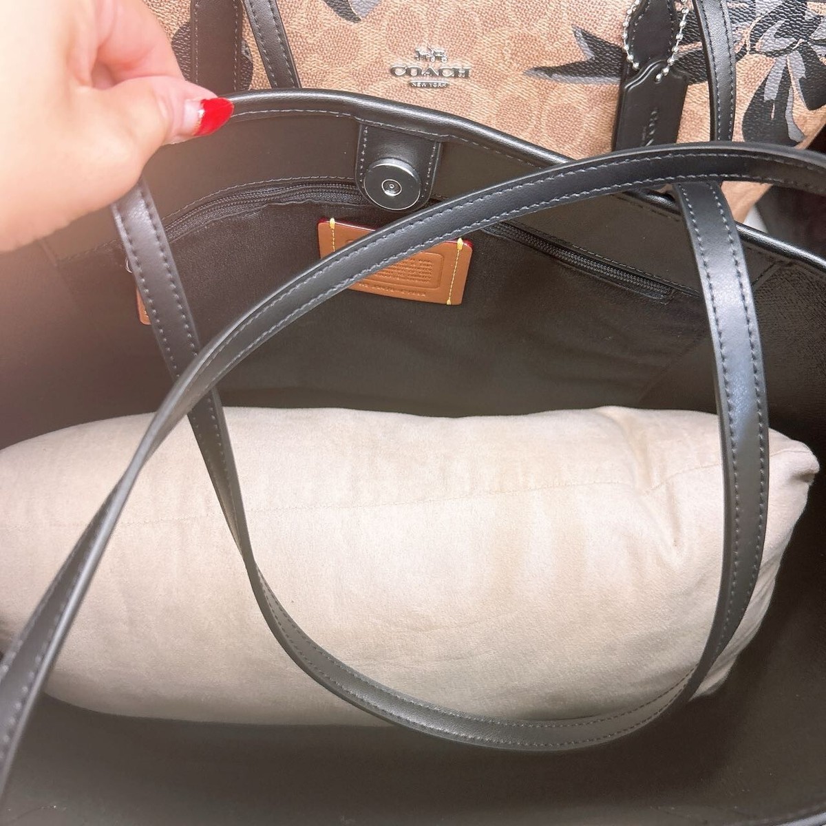 バッグ COACH Signature 2WAY Canvas Tote Bag NWT Coach City Tote Bag In Signature Canvas With Bow Print CY652