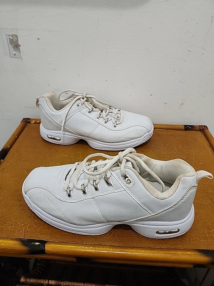 FUBU Sneakers White Pre-owned Sz 7 - Image 4 of 4