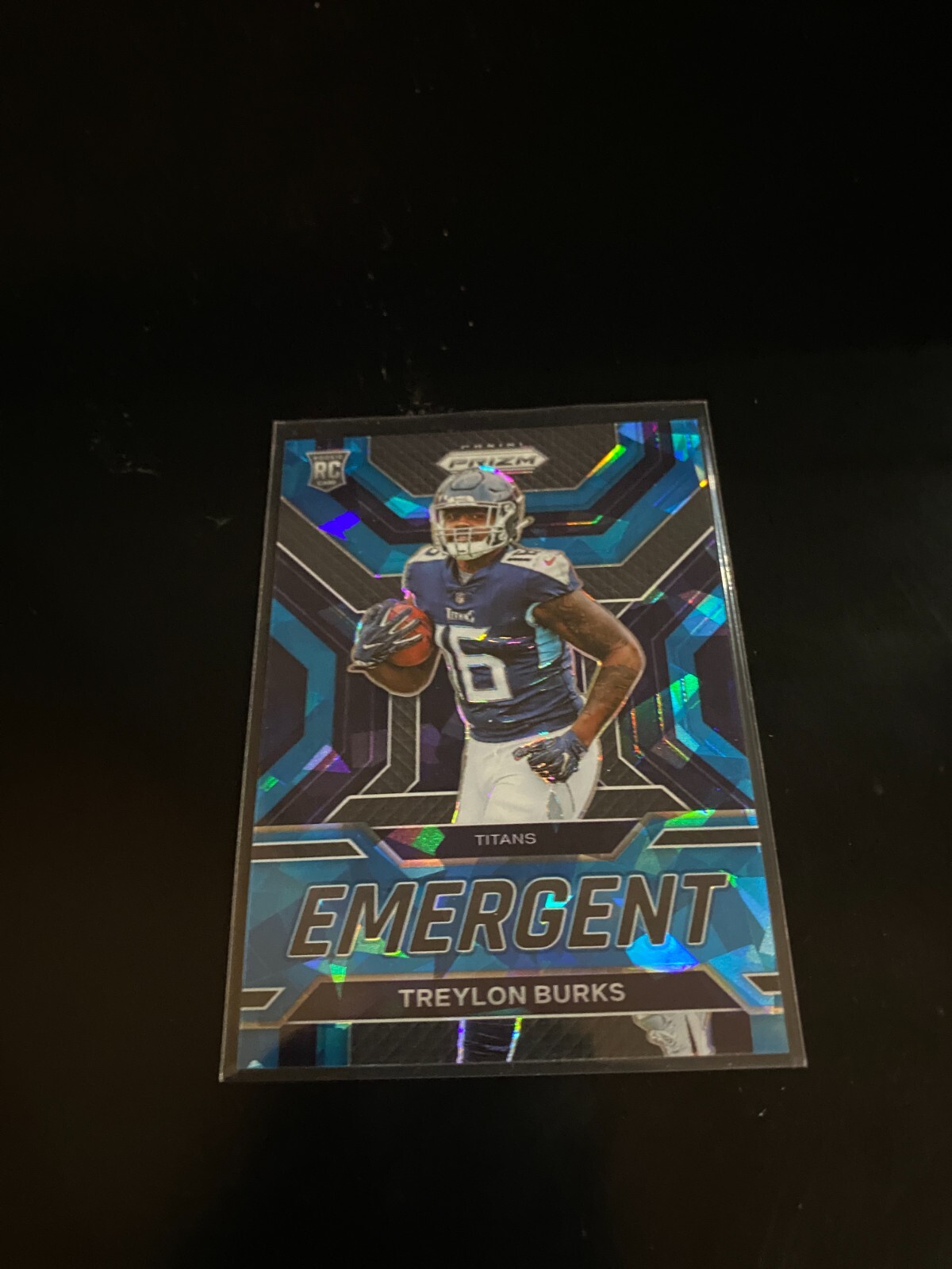Treylon Burks 2022 Panini Prizm Emergent Blue Ice Prizm /99 RC Titans