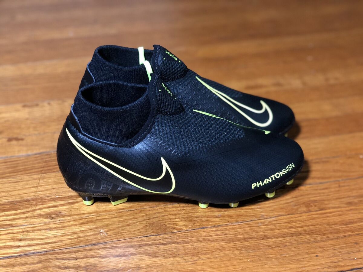 Nike Phantom VSN Academy Ghost Lace - Multi Surface - Size Nike Phantom VSN Academy Ghost Lace - Multi Surface - Size