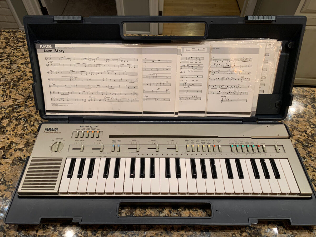 YAMAHA PortaSound PC-100 Keyboard With 25 Plus Music Lessons YAMAHA PortaSound PC-100 Keyboard With 25 Plus Music Lessons