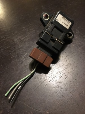 #ad Mitsubishi Manifold Absolute Pressure Map Boost Sensor OEM Factory MD305600 $12.89