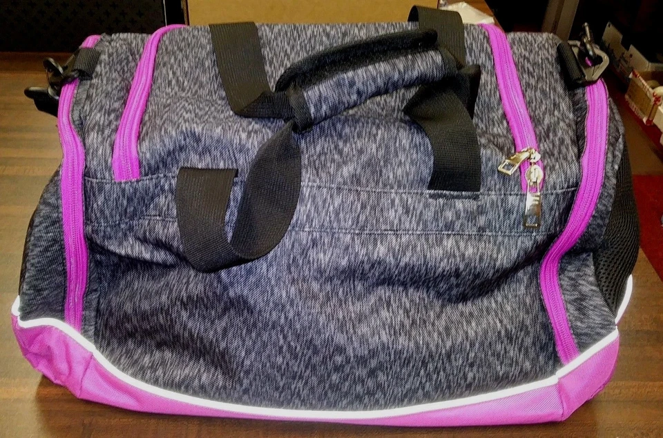 Bolso de Gimnasio Filatech Sprinter Negro/Gris y Púrpura Tamaño Mediano Nuevo sin Etiquetas Foto 4 de 4