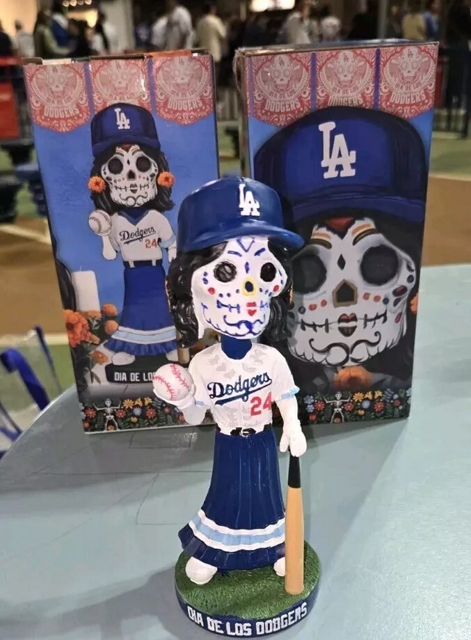 9/24 ドジャース　ボブルヘッド　DIA DE LOS DODGERS 2024 Dia de Los Dodgers Sugar Skull 9/24 Bobblehead SGA | eBay